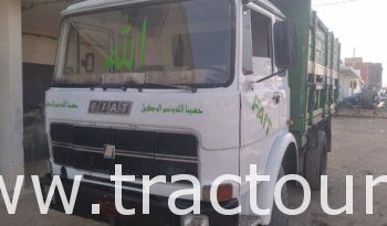 À vendre Camion plateau avec ridelles Fiat Iveco 130 complet
