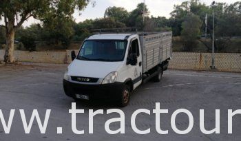 À vendre Camion plateau avec ridelles Iveco Daily 35c15 complet