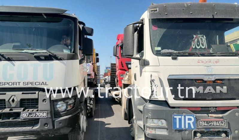 Service de transport d’engin et de location de camion avec porte char complet