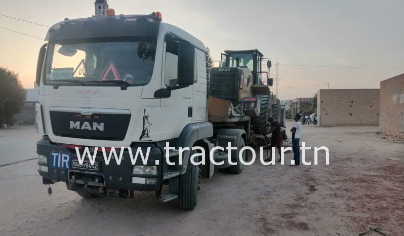 Service de transport d’engin et de location de camion avec porte char complet