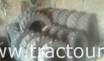 À vendre pneus pour tracteur 18.4-30 + 16-30 + 16-34 + 12.4-24 complet