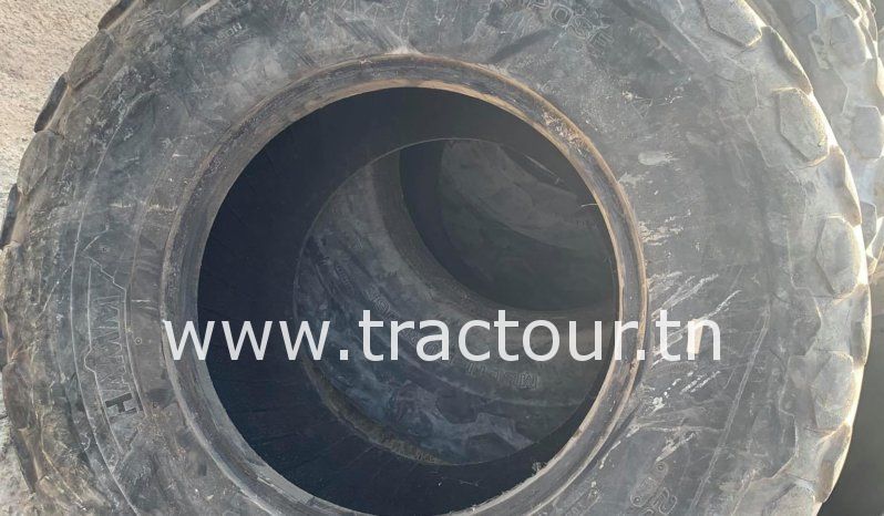 Vente et achat des pneus génie civil et BTP 23.5/25 + 23.1/26 complet