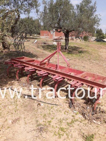 À vendre Canadienne à ressorts 13 dents Fieldking complet