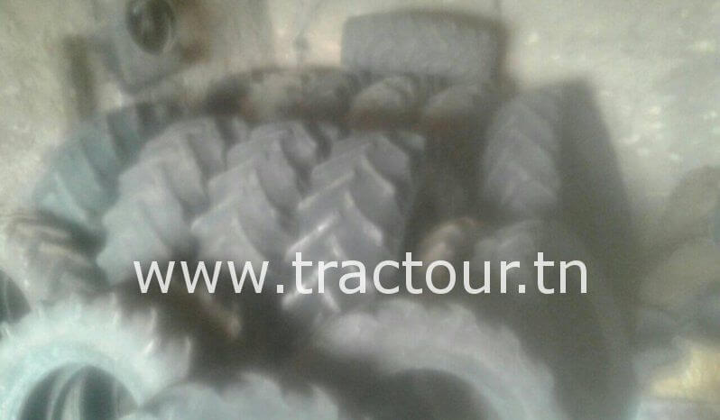À vendre Pneus agricoles  18.4-30 & 16.4-30 & 12.4-24 complet