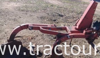 À vendre Charrue à 2 socs complet