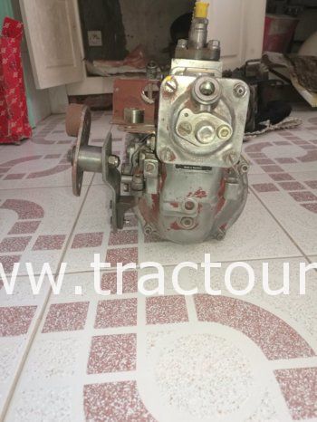 À vendre Pompe à gasoil Bosch pour Renault Major complet