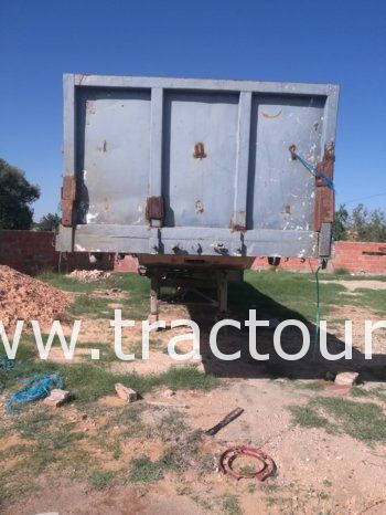 À vendre Semi remorque plateau sans ridelles ComeCab complet