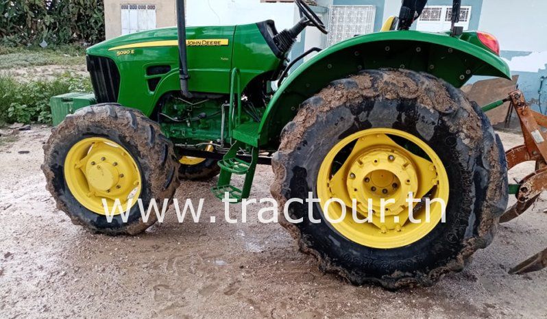 À vendre Tracteur John Deere 5090E Turbo complet