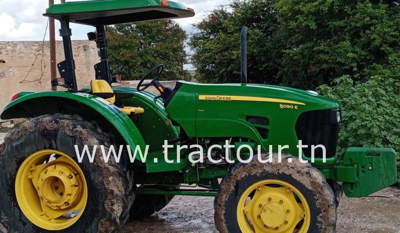 À vendre Tracteur John Deere 5090E Turbo complet