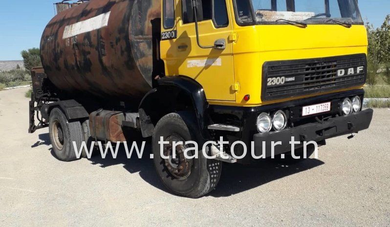 À vendre Camion avec répandeuse à bitume DAF 2300 Turbo complet