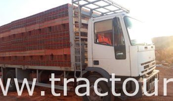 À vendre Camion plateau sans ridelles Iveco Eurocargo 150e21 complet