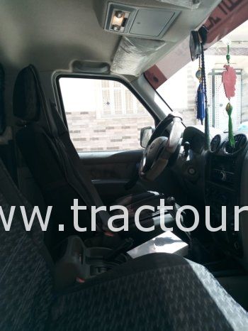 À vendre Camionnette 2 portes avec benne Mahindra Pickup SC complet