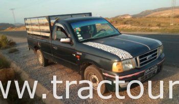 À vendre Camionnette 2 portes avec benne Ford Ranger complet