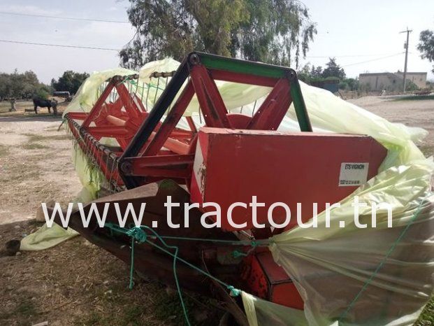 À vendre Tablier barre de coupe moissonneuse batteuse Deutz complet