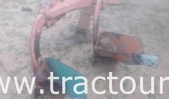 À vendre Charrue à 2 socs MIG-Huard complet