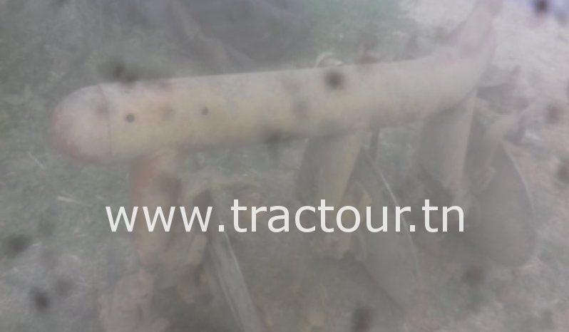 À vendre Charrue à 3 disques Massey Ferguson complet