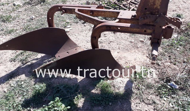 À vendre Charrue à 2 socs Huard complet