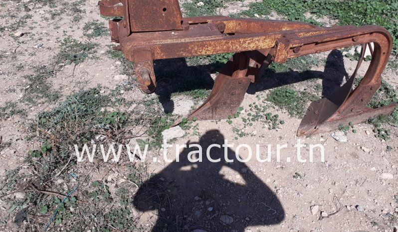 À vendre Charrue à 2 socs Huard complet