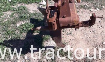 À vendre Charrue à 2 socs Huard complet