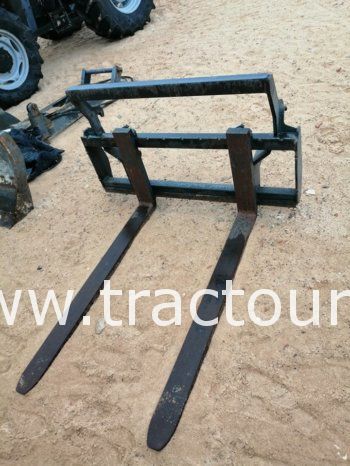 À vendre Tracteur Landini 8860 avec chargeur frontal et lame niveleuse complet