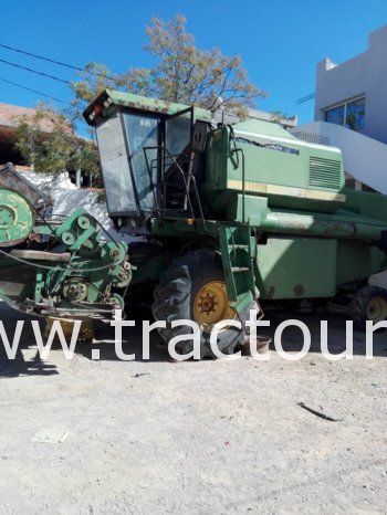 À vendre Moissonneuse batteuse John Deere 1068H complet