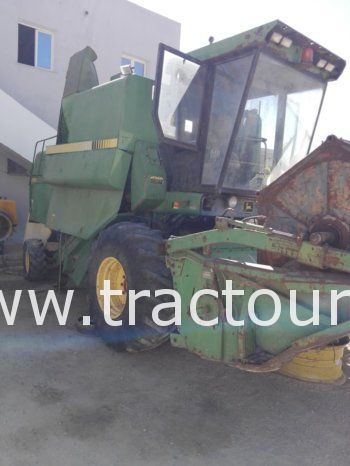 À vendre Moissonneuse batteuse John Deere 1068H complet