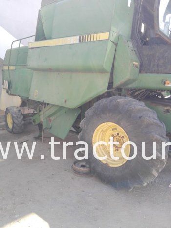 À vendre Moissonneuse batteuse John Deere 1068H complet