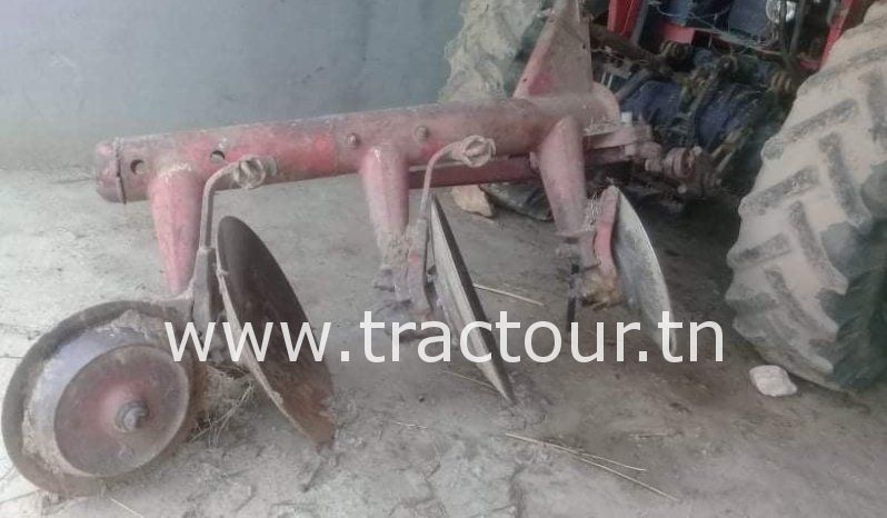 À vendre Tracteur avec matériels Massey Ferguson 440 avec charrue à 3 disques et canadienne à 13 dents complet