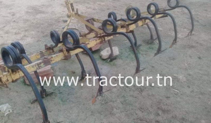 À vendre Tracteur avec matériels Massey Ferguson 440 avec charrue à 3 disques et canadienne à 13 dents complet