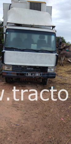 À vendre Camion fourgon frigorifique Iveco Zeta 65.9 complet