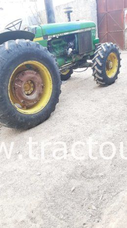 À vendre Tracteur John Deere 3140 complet