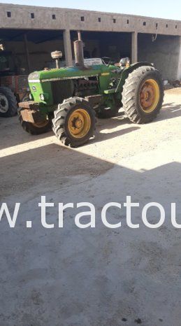 À vendre Tracteur John Deere 3140 complet