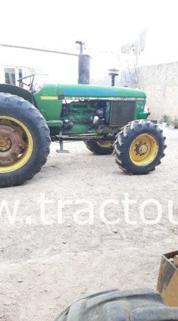 À vendre Tracteur John Deere 3140 complet