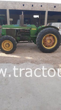 À vendre Tracteur John Deere 3140 complet