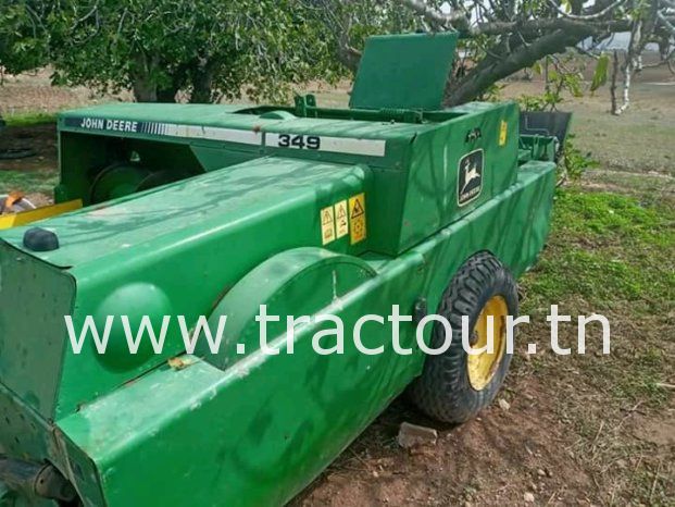 À vendre Presse à paille – Brissa John Deere 349 complet