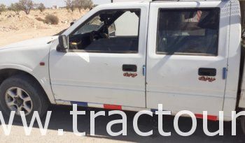 À vendre Camionnette 4 portes avec benne Isuzu complet