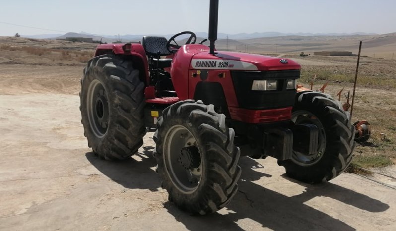 À vendre Tracteur Mahindra 9200 complet