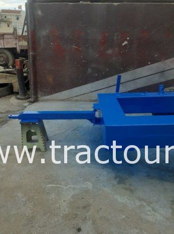 À vendre Châssis réservoir pour moteur 6 cylindres de capacité 400 litres complet