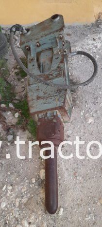À vendre Brise-roche hydraulique pour pelle sur chenilles ou poclain complet