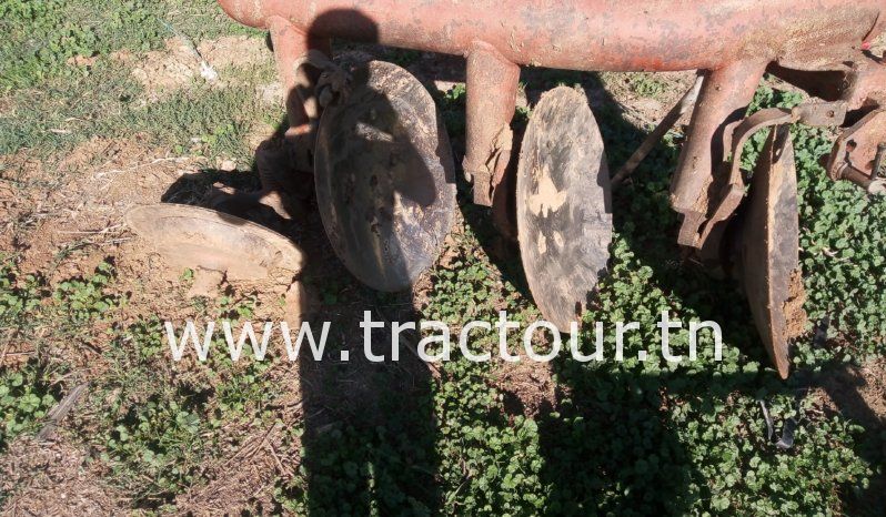 À vendre Charrue à 3 disques Massey Ferguson complet