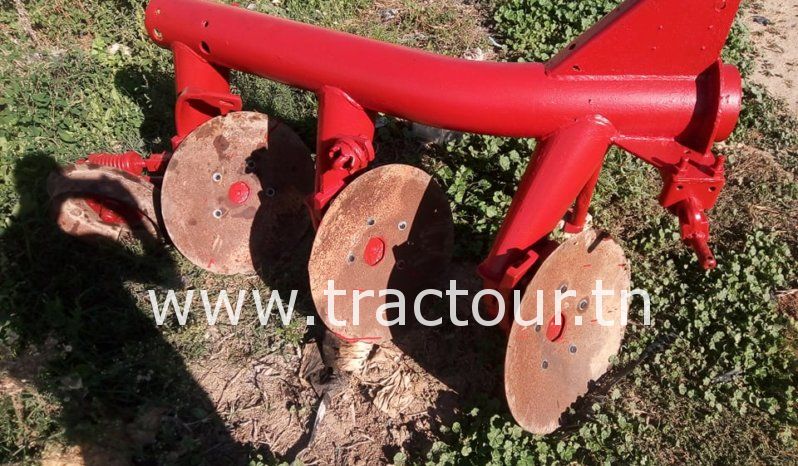 À vendre Charrue à 3 disques Massey Ferguson complet