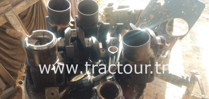 À vendre Moteur en pièces détachées Tracteur Deutz M 7007 complet