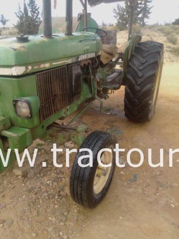 À vendre Tracteur John Deere 2450 complet