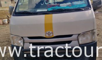 À vendre Utilitaire Toyota HiAce complet