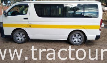 À vendre Utilitaire Toyota HiAce complet