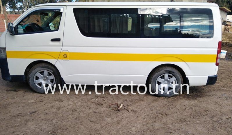 À vendre Utilitaire Toyota HiAce complet