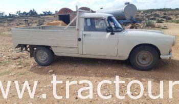 À vendre Camionnette 2 portes avec benne Peugeot 404 complet