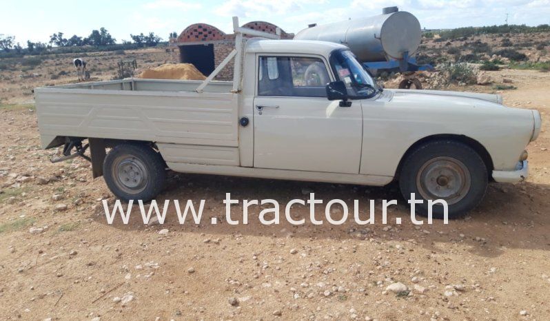 À vendre Camionnette 2 portes avec benne Peugeot 404 complet
