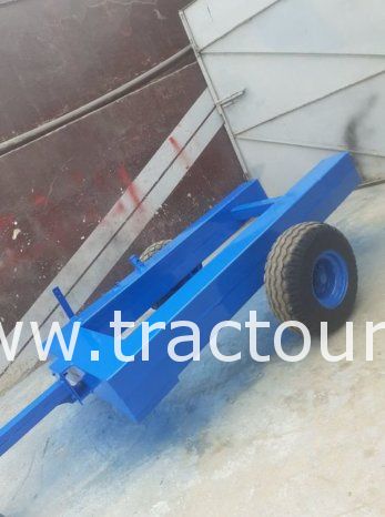 À vendre Châssis réservoir pour moteur 6 cylindres de capacité 400 litres complet