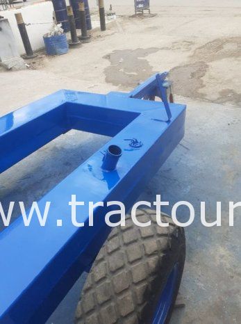 À vendre Châssis réservoir pour moteur 6 cylindres de capacité 400 litres complet